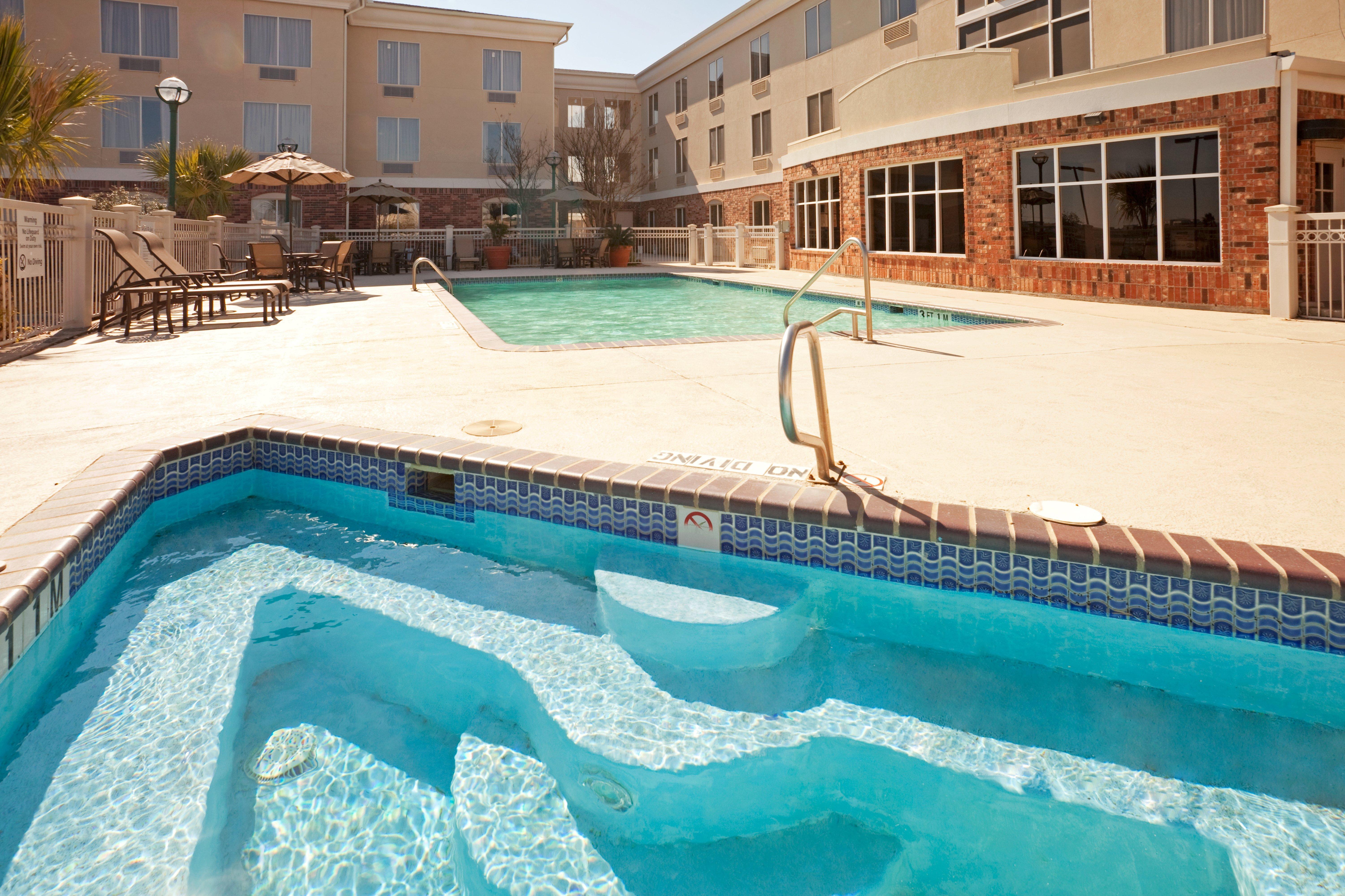 Holiday Inn Express Hotel & Suites Eagle Pass By Ihg Exterior photo